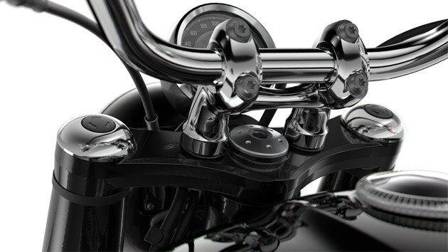 We see the puristic fork bridge of the R 18.