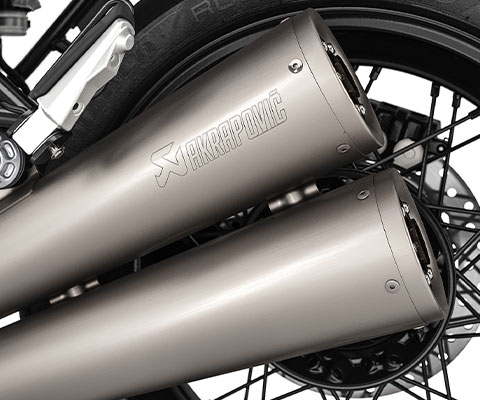 We see the type plate of the R nineT.