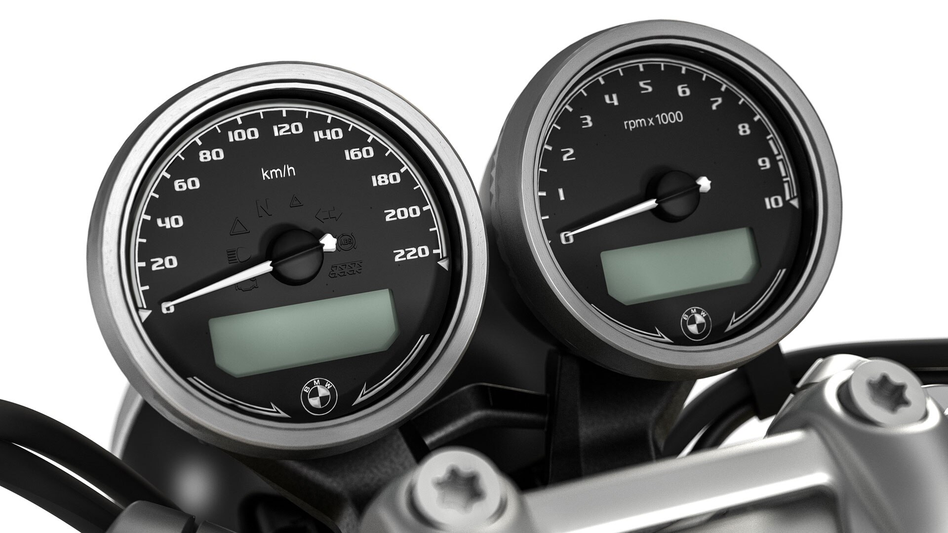 We see the mudguards of the R nineT.