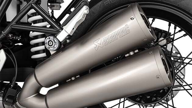 We see the type plate of the R nineT.